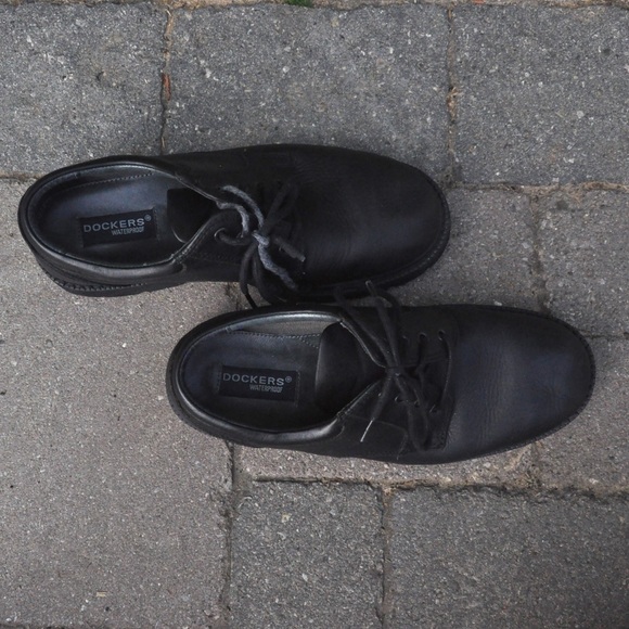 Shiny Waterproof Docker Business Casual Shoes - Picture 3 of 6